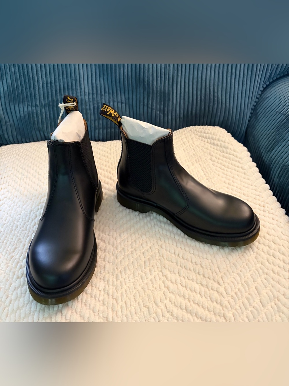 NEW In box Dr Martens Black Chelsea Boots black smooth US men 6 women 7